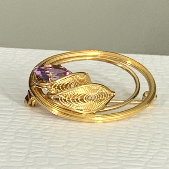 RARE-Antique 14 Karat Yellow Gold Filled Filigree Amethyst Brooch - Picture 6 of 16
